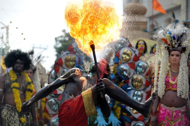 Боналу фестиваль (Bonalu festival) в Хайдарабаде , Индия, 16 июля 2012 года