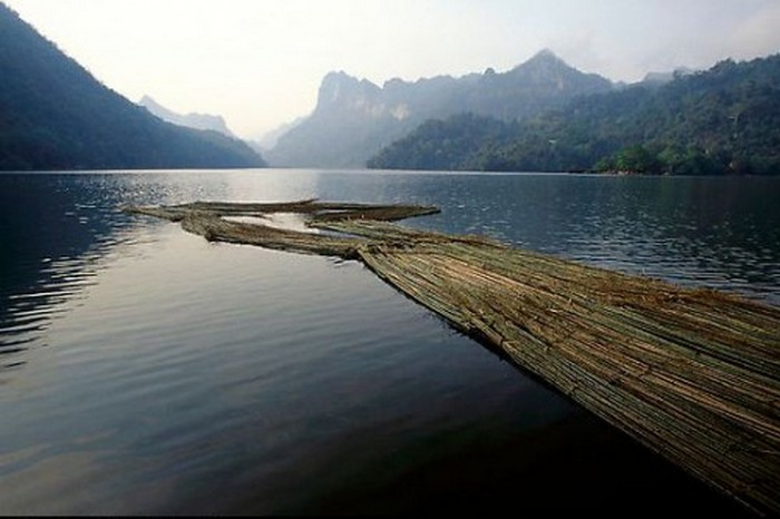 Достопримечательности Вьетнама - озера Ба Бе 4 (700x466, 63Kb)