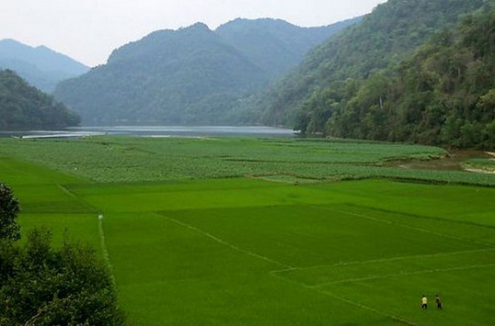 Достопримечательности Вьетнама - озера Ба Бе 10 (700x461, 54Kb)