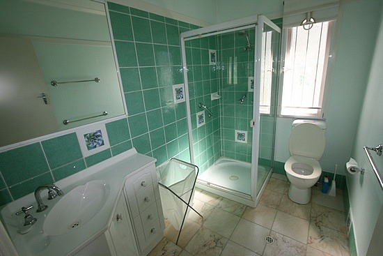 4497432_bathroominturquoise10 (550x367, 52Kb)