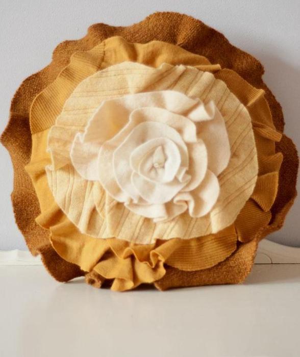 pillow-rose-14 (588x700, 45Kb)