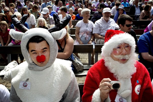 Всемирный конгресс Санта-Клауса (World Santa Claus Congress), в Баккен в Клампенборге, Копенгаген, 23 июля 2012 года