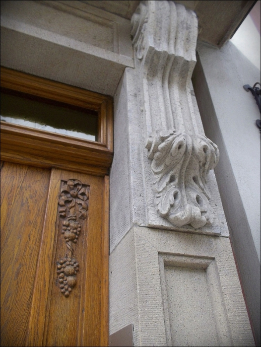 Дверь в Старом городе. Дюссельдорф.