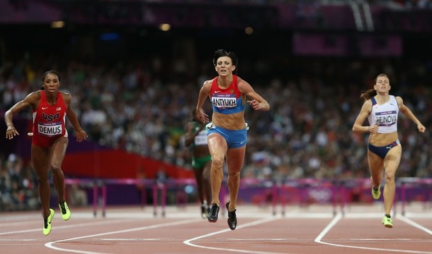Российская легкоатлетка Наталья Антюх завоевала 'золото' в забеге на 400 м с барьерами, Лондон, 08 августа 2012 года