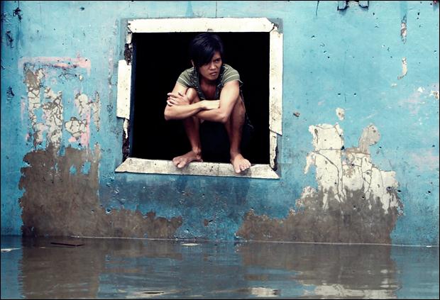 Наводнение на Филиппинах. Фотографии затопленной столицы Манилы 06 (620x423, 47Kb)