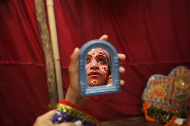 Джанмаштами фестиваль знаменующий рождение индуистского бога Кришны, Матхура, Индия, 10 августа 2012 года.