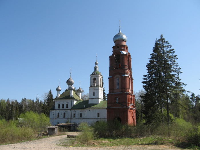 Церковь Михаила Архангела что в бору (700x525, 103Kb)