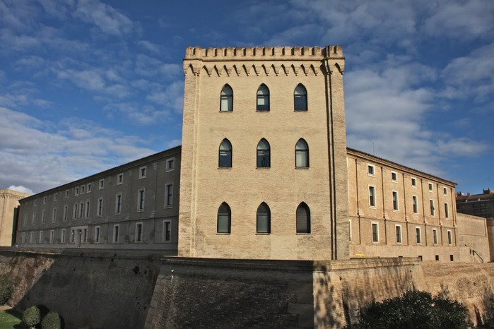 Замок Альхаферия (Castillo de Aljaferia) - жемчужинa испанского исламского наследия 76547