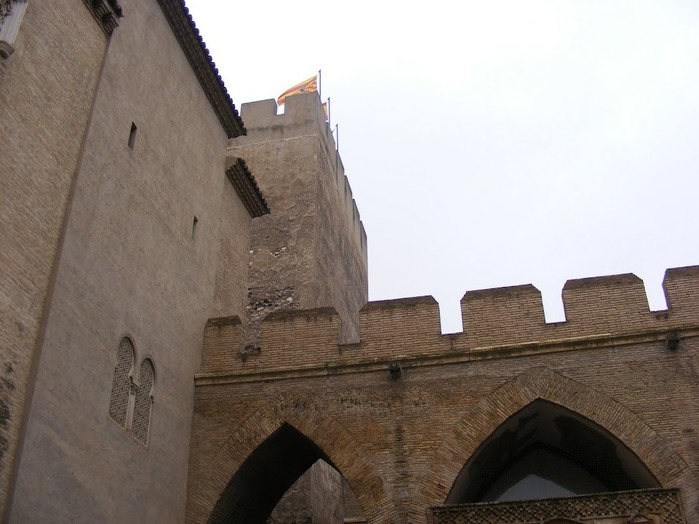 Замок Альхаферия (Castillo de Aljaferia) - жемчужинa испанского исламского наследия 35289