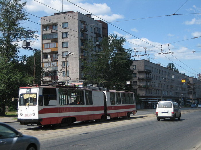 800px-Spb_tram (700x525, 88Kb)