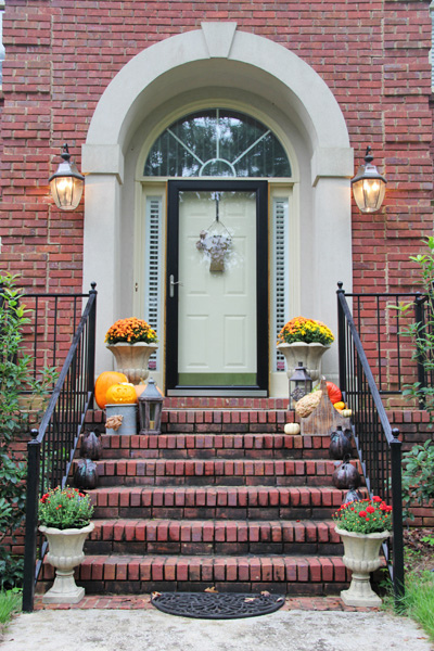 fall-front-porch-decorating-ideas-008 (400x600, 200Kb)