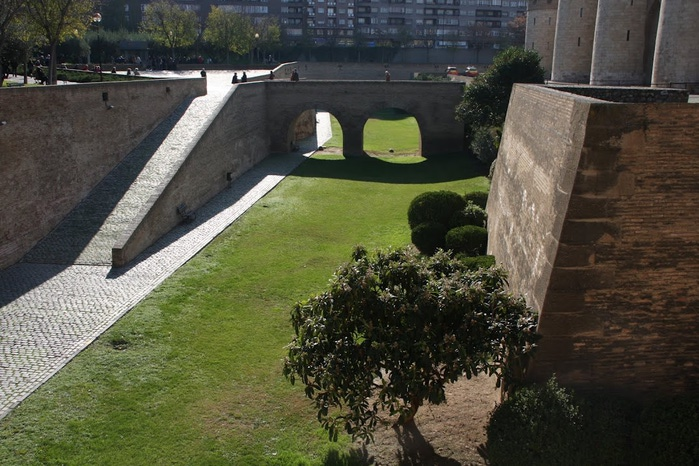 Замок Альхаферия (Castillo de Aljaferia) - жемчужинa испанского исламского наследия 90617