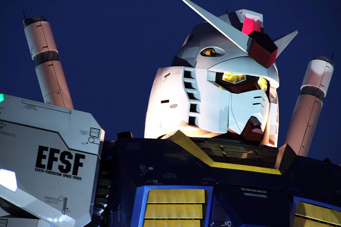 18-метровая модель робота из аниме в Японии. Фотографии RX-78 Gundam