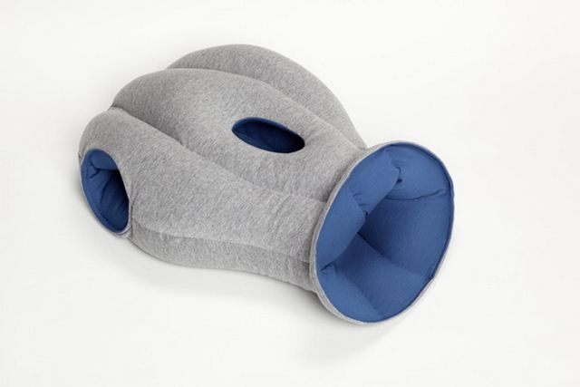 Подушка страус: все удобства для сна где угодно и когда угодно
