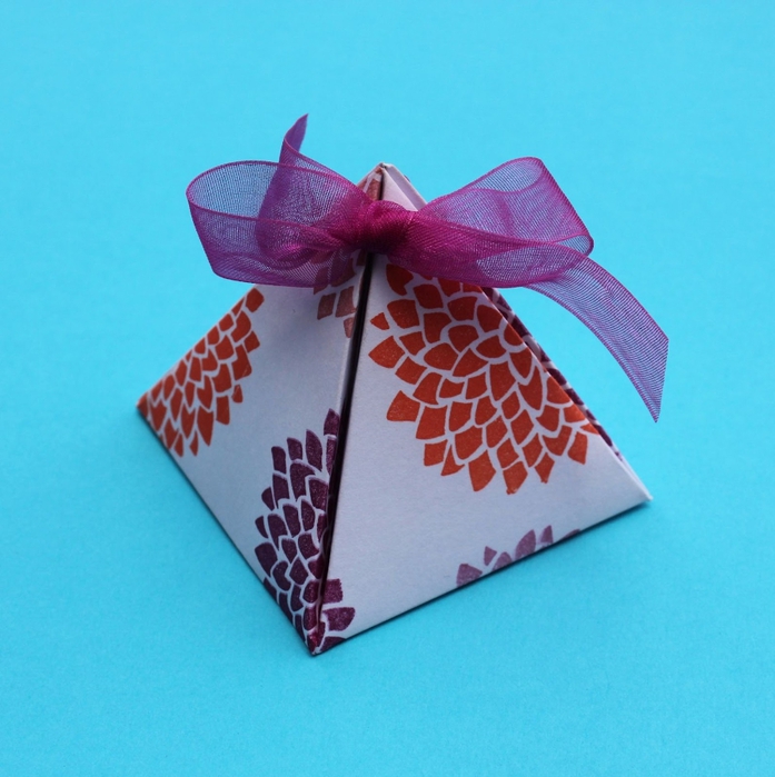 diy stamped paper pyramid gift boxes square (697x700, 279Kb)