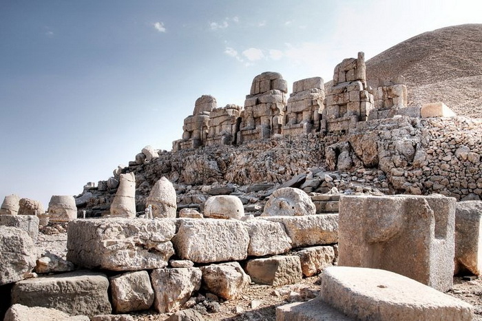 3925073_mountnemrut5 (700x466, 158Kb)