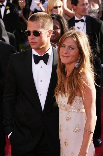 jennifer%20aniston%2011oct12%2005 (424x640, 64Kb)