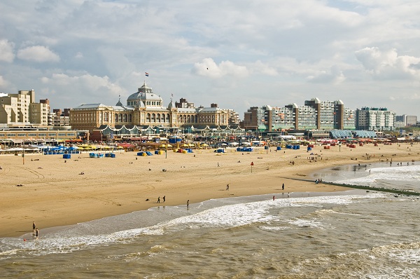 4000579_beachscheveningennetherlandsxtuvphotographyshutterstock_5550979600 (600x398, 105Kb)