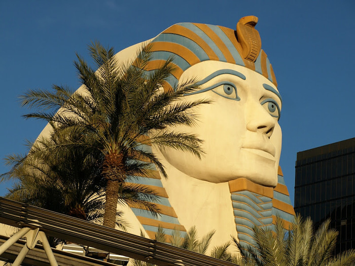 Отель Luxor hotel и Casino, Las Vegas - Пожить в пирамиде. 96691