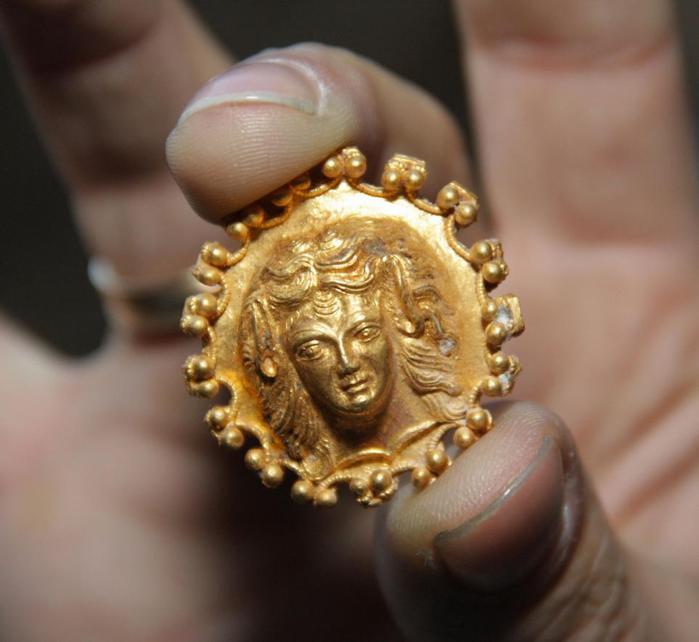 Золотые украшения, принадлежавшие предкам Александра Македонского