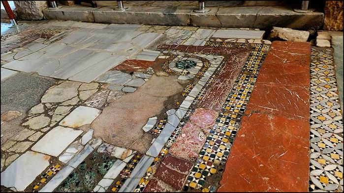 Мозаичный пол церкви Николая Угодника в Демре/3673959_9 (700x393, 88Kb)