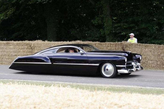 Фото: Cadillac Sedanette Cadzilla 1948 года