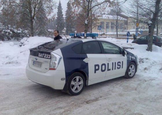 police car 43 (560x396, 40Kb)