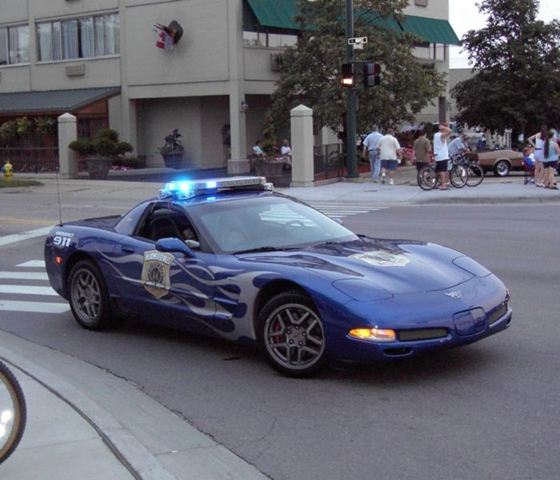 police car 70 (560x480, 45Kb)