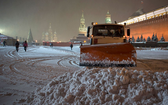 Сильный снегопад в Москве (Heavy snow in Moscow)