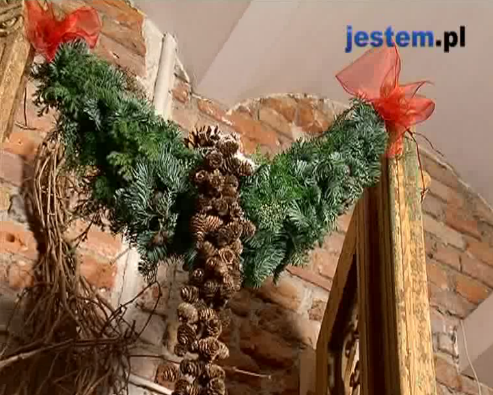 Фото-урок изготовления рождественского венка из сосны и ели