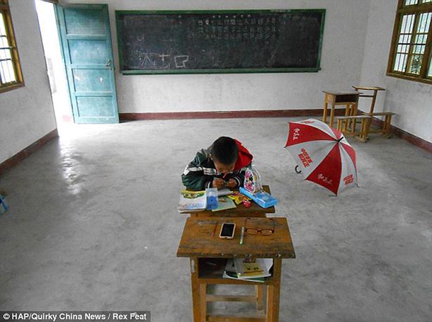 Ху Ян – единственный ученик китайской школы. Фотографии
