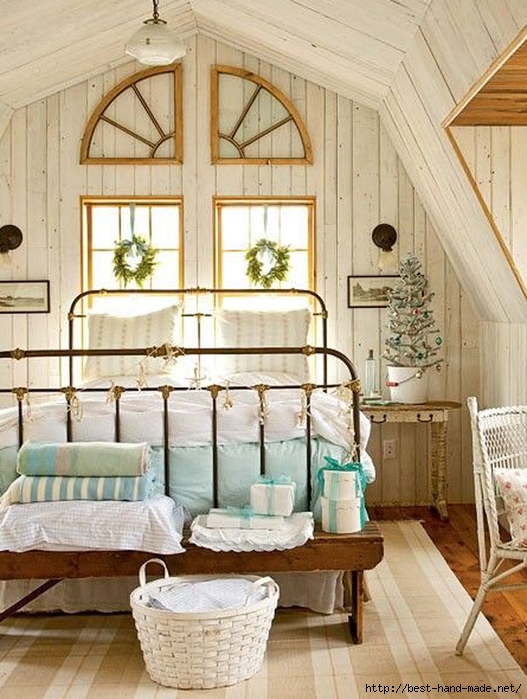 26-inspiring-christmas-bedroom-design-with-fresh-ideas (527x700, 276Kb)