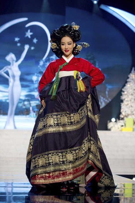 Участницы «Мисс Вселенная 2012» в национальных костюмах. Фотографии