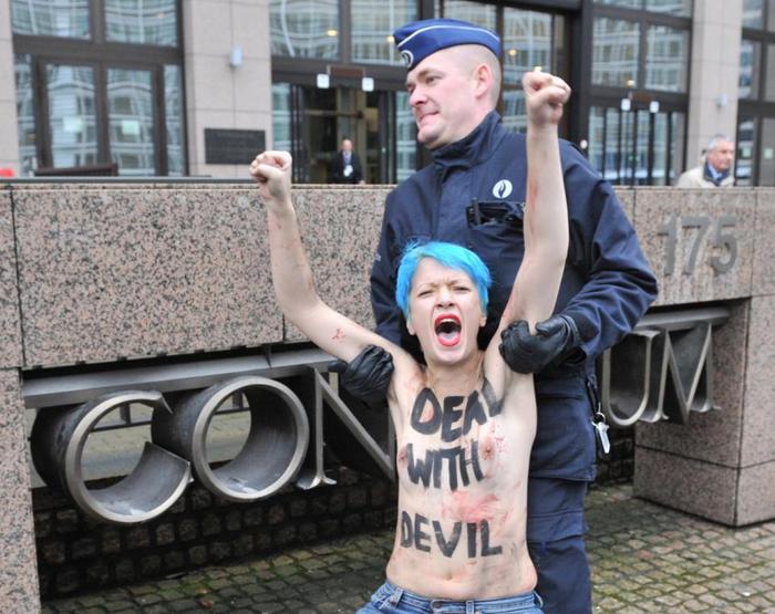 Femen против Путина