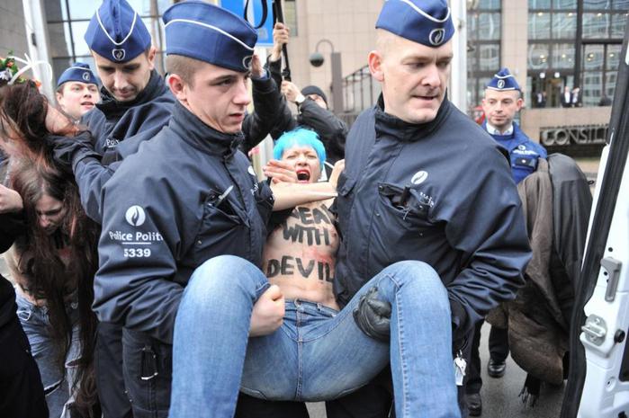 Femen против Путина