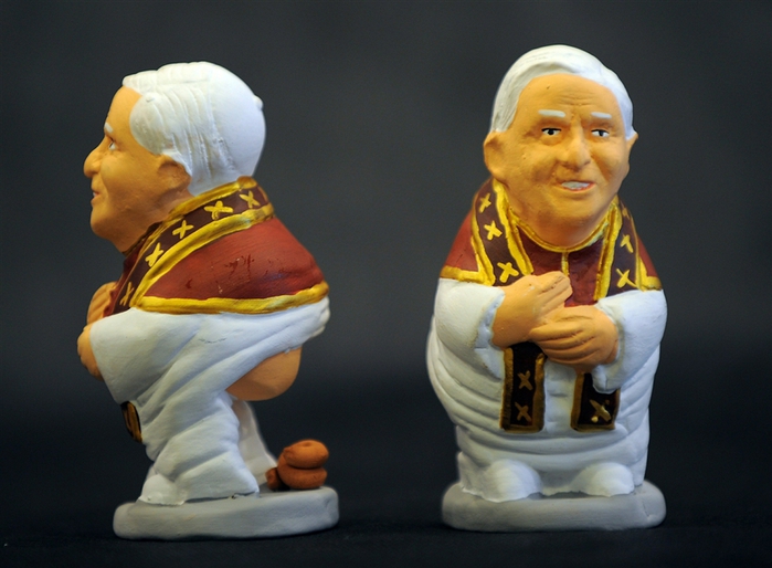 pb-101122-caganer-pope-whalen.photoblog900 (700x514, 228Kb)