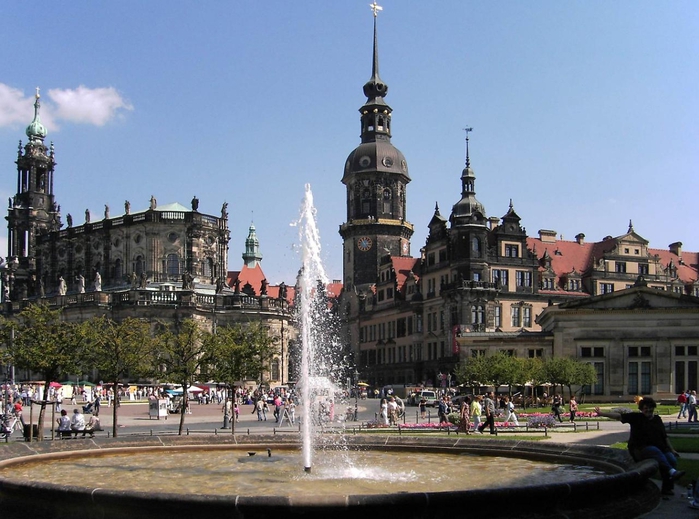 DresdenSchloss_and_Dom (700x519, 268Kb)
