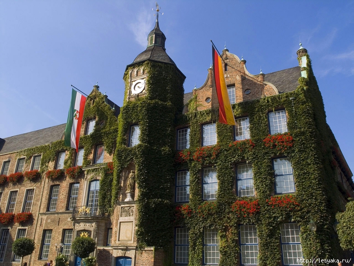 Dusseldorf_Altstadt__Marktplatz_02 (700x525, 341Kb)