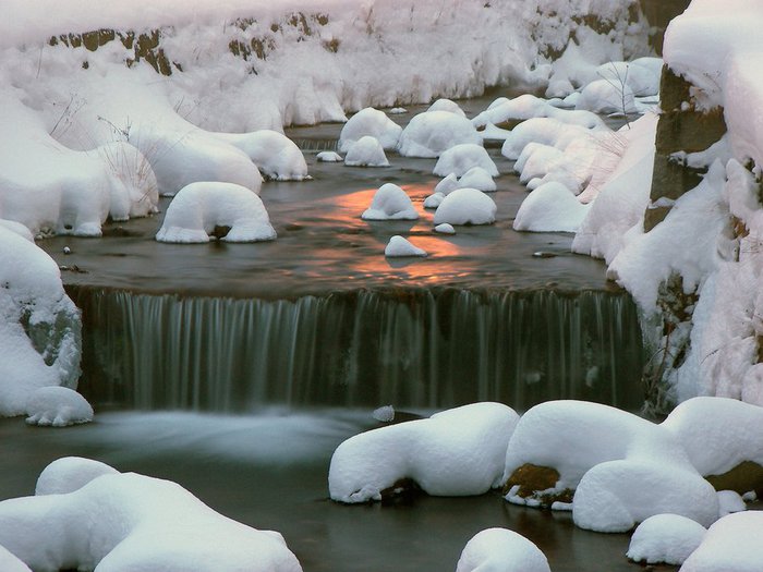 Snow_in_Karlova_Studanka_by_vttiste (700x525, 70Kb)