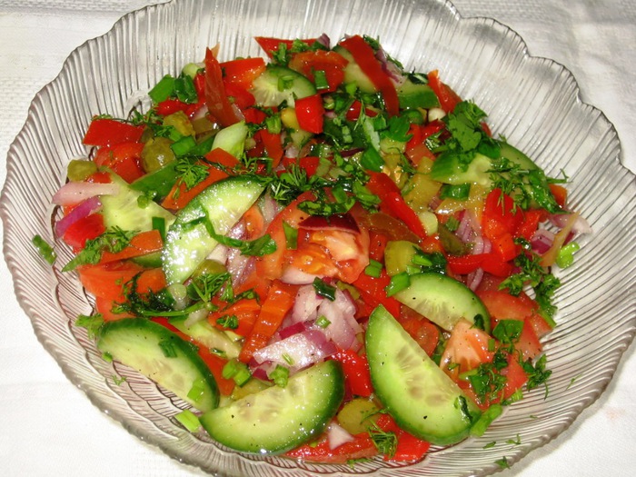 Рецепты салатов из помидор простые и вкусные Рецепты салатов из помидор простые и вкусные