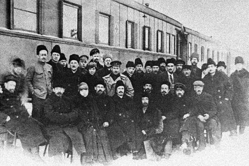 4474615_Poezd_Nayki_v_Tashkent_1_fevr_1920_goda (512x343, 42Kb)