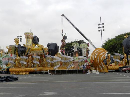Король открыл карнавалы в Бразилии. Фотографии карнавала в Рио 2013