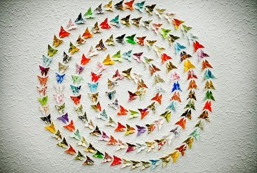 Уилл и Каро. Инсталляции из бумажный бабочек-оригами