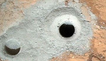 Марсоход Curiosity пробурил Красную планету. Фотографии
