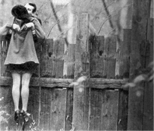 Страстные и нежные поцелуи, увековеченные в объективах фотографов. Фотографии