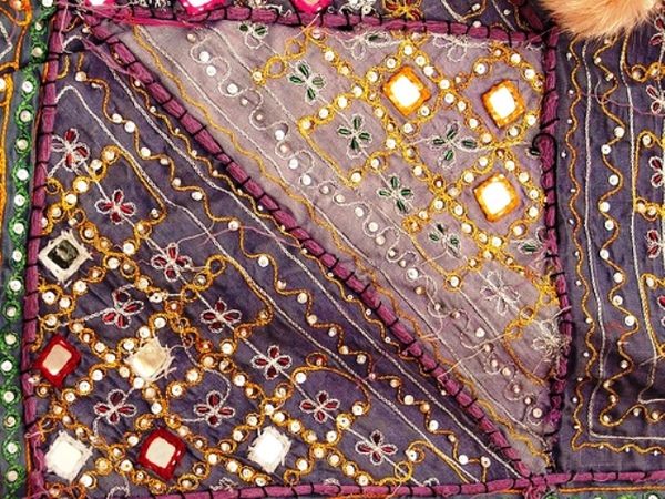 Purple-embroidery (600x450, 204Kb)