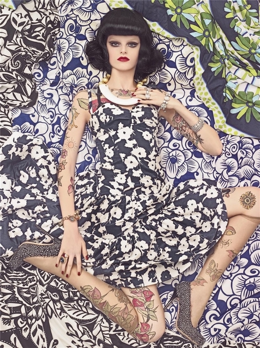 25960e9344f592e98072ef352700cf41_08_02_2009_0686109001234108510_steven_meisel (524x700, 386Kb)