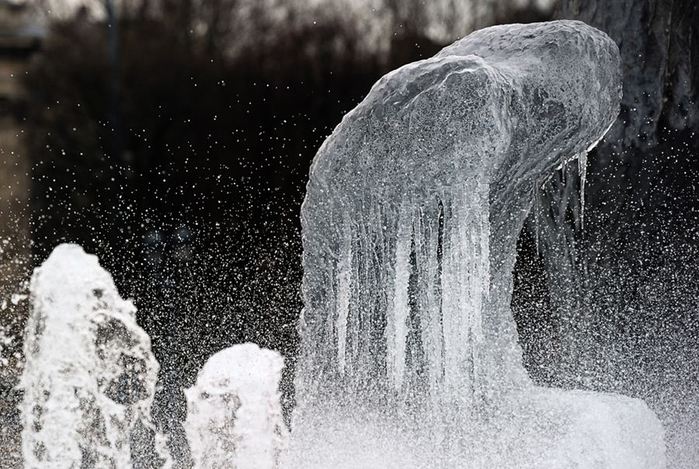 Замерзшие фонтаны