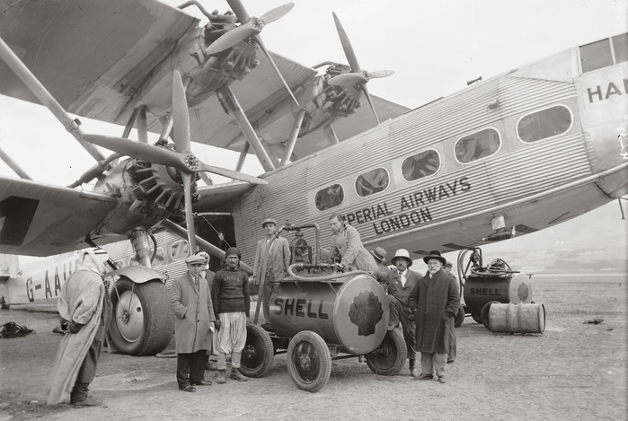 97720892_27_Samolet_Imperial_Airways_Ltd_zapravka_v_Cemahe_Palestina_Oktyabr_1931.jpg