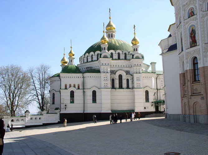 Трапезный храм Киево Печерской Лавры